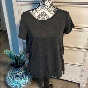 Women’s vintage triple blend ruffle, tier back crew, neck, tee Medium New